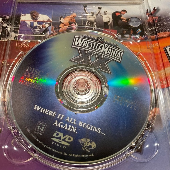 WWE WrestleMania XX DVD 3 disc set - Picture 7 of 8